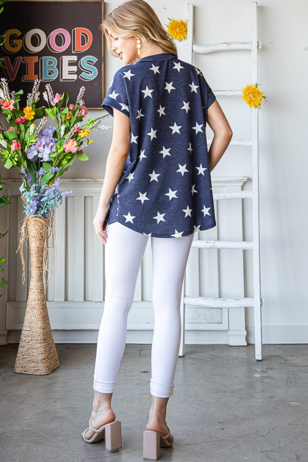 The Star Print V-Neck Short Sleeve T-Shirt