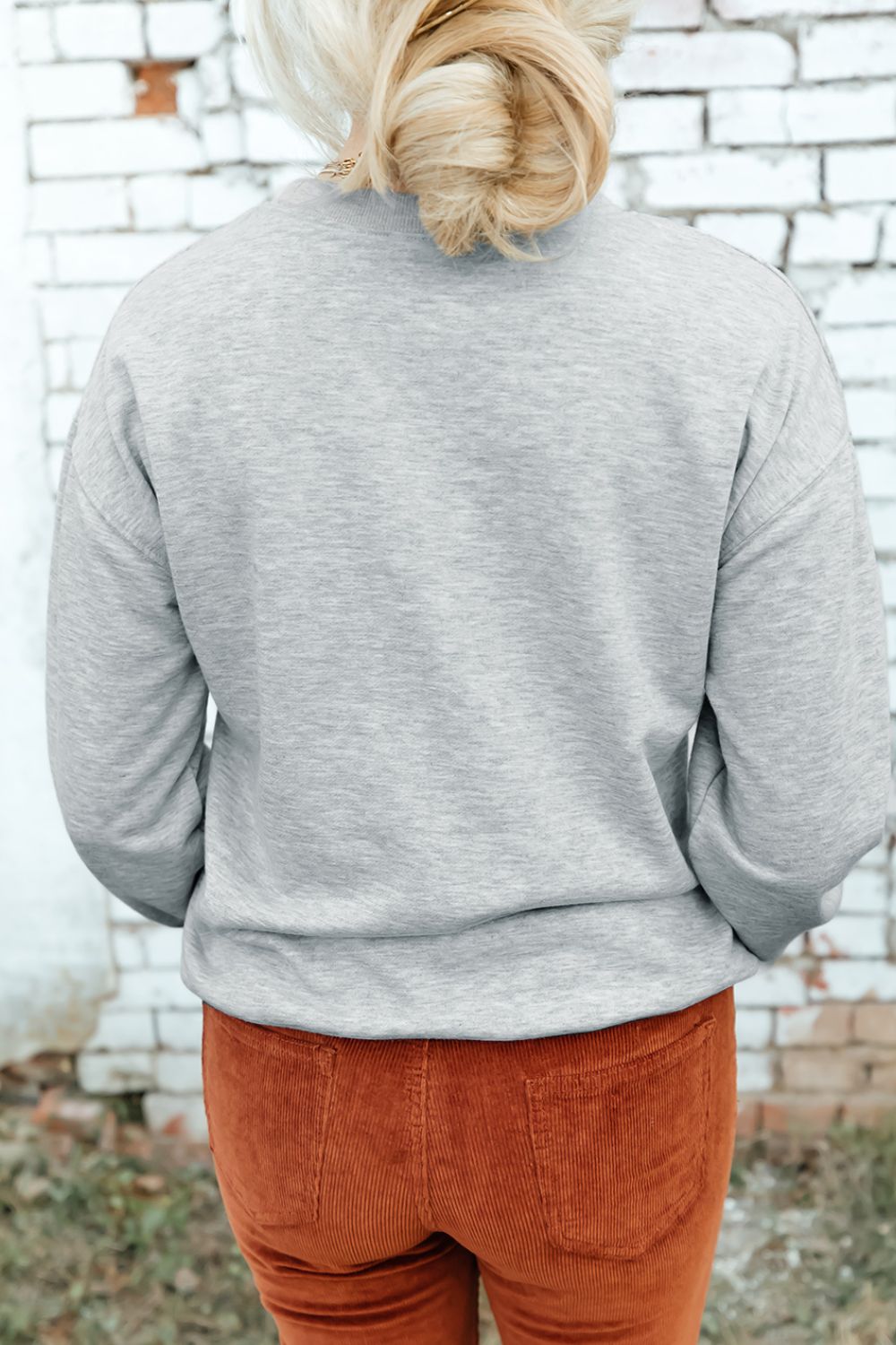 The Casual Weekend Letter Graphic Sweatshirt